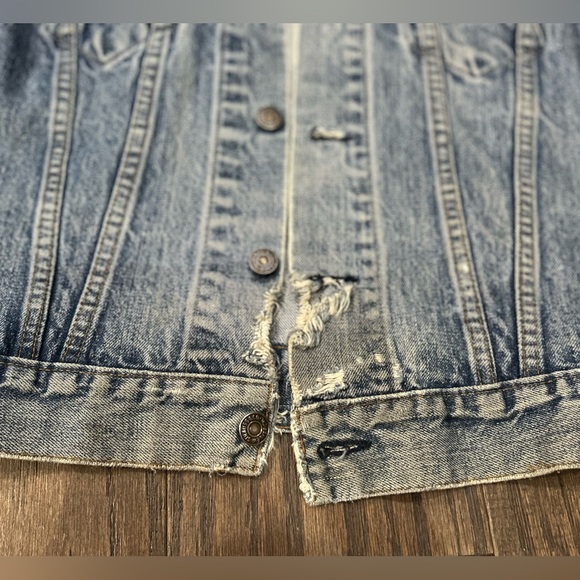 Levi’s Jacket - Picture 13 of 16